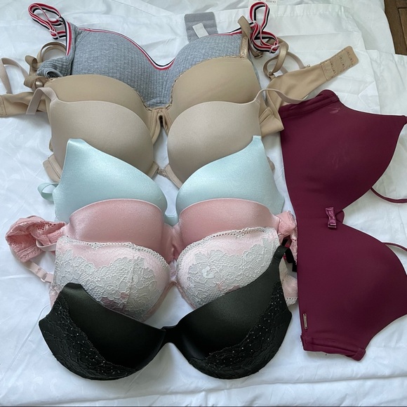 Bras - Picture 2 of 2